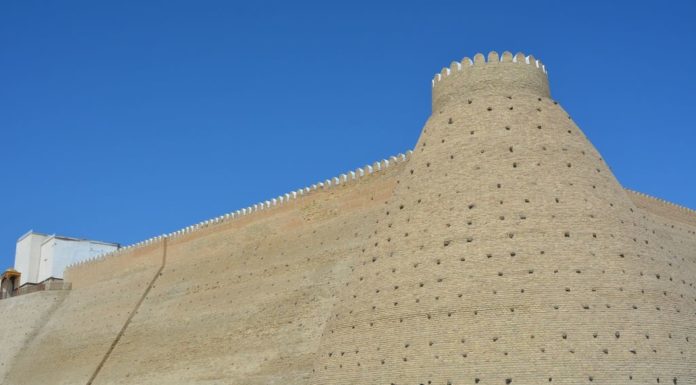 Le possenti mura dell’Ark, Bukhara