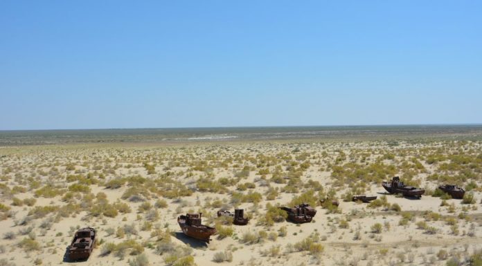 Vista sul lago Aral, dalla parte dell’Uzbechistan