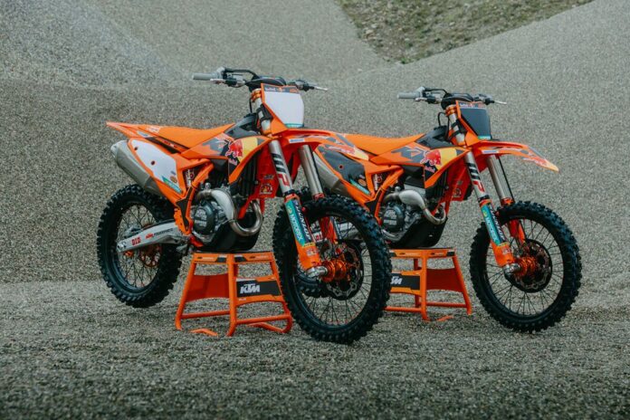 724211_MY26 KTM 250 - 450 SX-F FACTORY EDITION _12_STATIC_1024_683